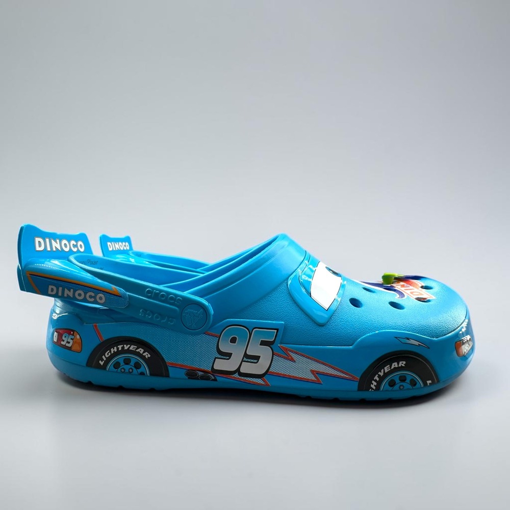 Crocs Disney Pixar Cars Dinoco Lightning McQueen Mens 13 Blue Light Up Clogs NEW